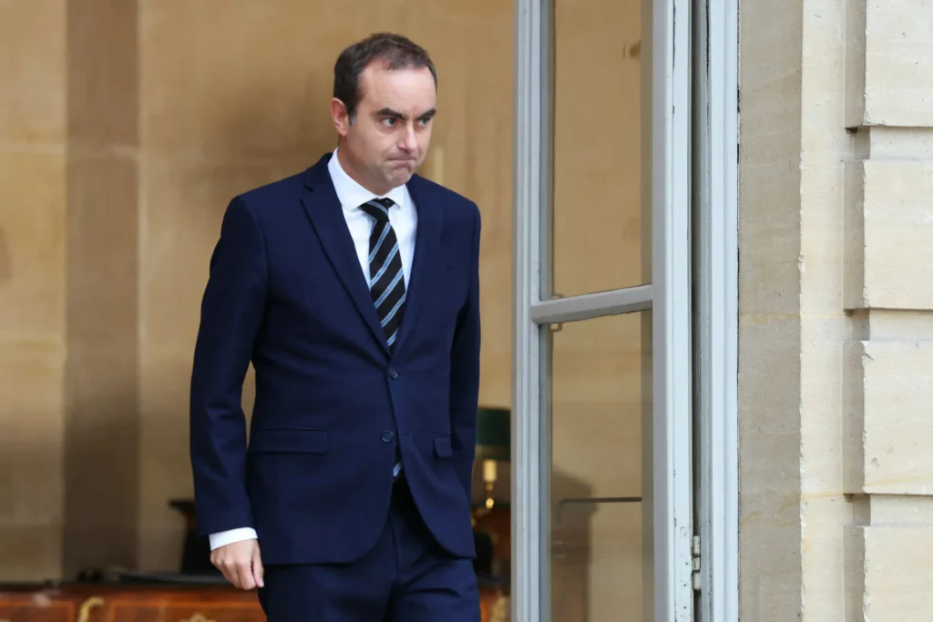 Macron Government Crisis